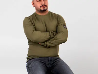 Posed Plus 00033 32
