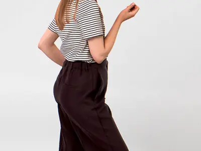 Posed 00170 17