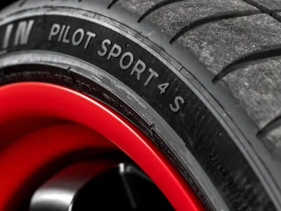 Michelin Pilot Sport 4s 265 30 19 93Y 3D model