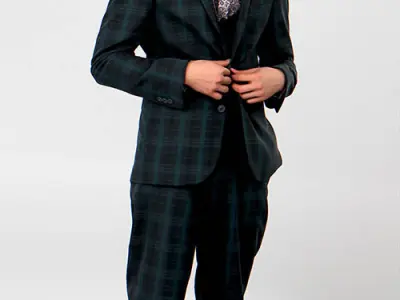 Posed Plus 00077 26