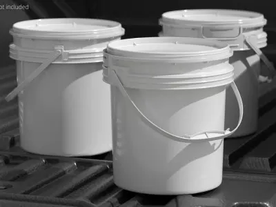 Industrial Polypropylene Pail with Snap on Lid 3D model