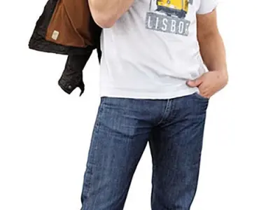 Luke Posed 003