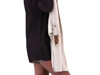 Tina Posed 001
