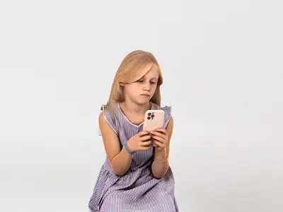Posed 00275 24