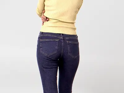 Posed 00108 18