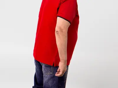 Posed 00308 17