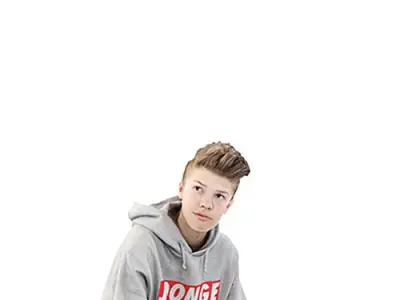 Brad Posed 003