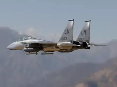 eagle-f15 fighter jet flying in air Low-poly 3D model