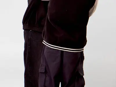 Posed 90003 02