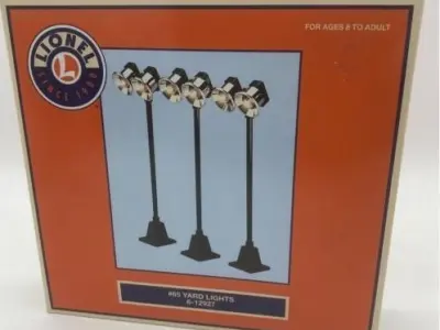 Lionel Yard Light Mount Base Clips to Fastrack 3D print model