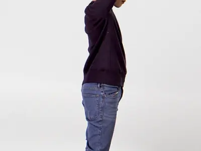 Posed 00117 12
