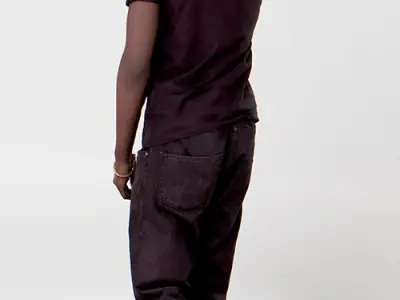 Posed 00327 05