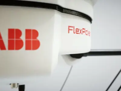 Industrial Robot 360 Food Package 3D model