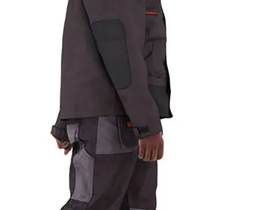 Tyrone Posed 019