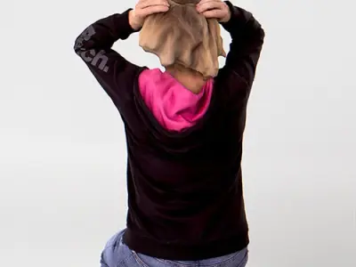 Posed 00129 11