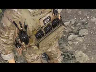 Warrior Triple Snap Mag Utility Pouch Low-poly 3D model