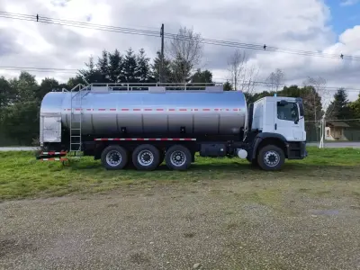 Stainless Steel Milk Tank Truck  3D model