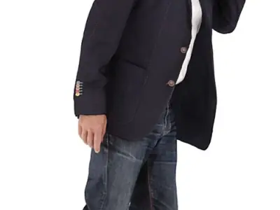 Thomas Posed 022