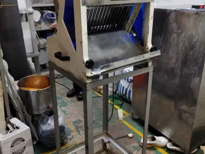 Bread Slicer Machine 3D model