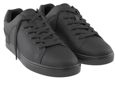  Generic Black Sneakers 