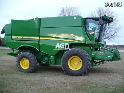 S760 Combine  Grain Harvesting 3d model  3D model