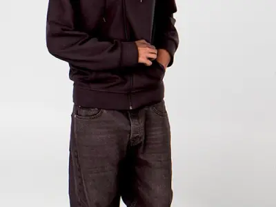 Posed 00210 07