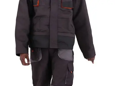 Tyrone Posed 019