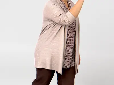 Posed 00132 17