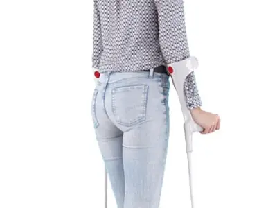 Claudia Posed 011