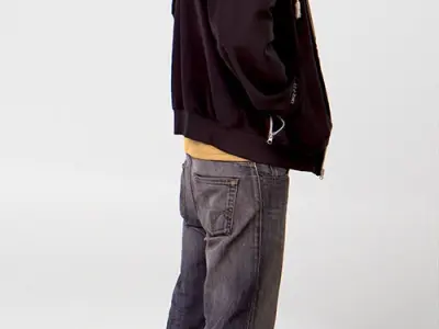 Posed 00211 02