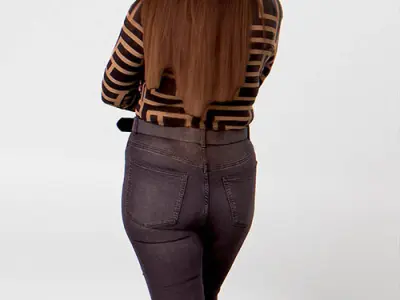 Posed 00190 17