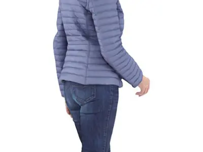 Beatrice Posed 012