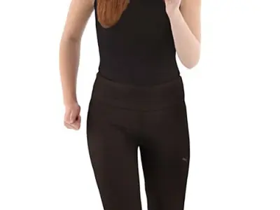 Emma Posed 025