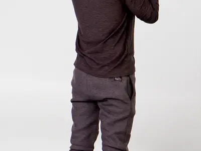 Posed 00124 04