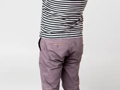 Posed 00295 02