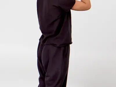 Posed 00130 04