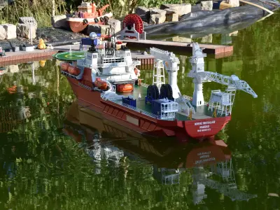 Kreuz Installer Modelship Schiffsmodell Vessel Offshore 3D print model