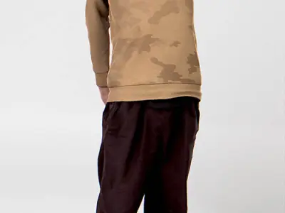 Posed 00153 03
