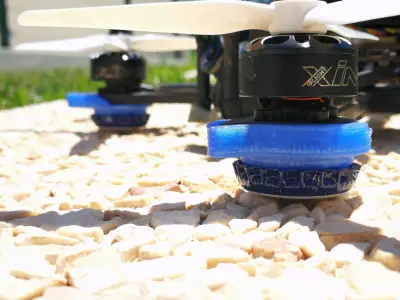Sliding landing gear for freestyle fpv drone nazgul5 3D print model