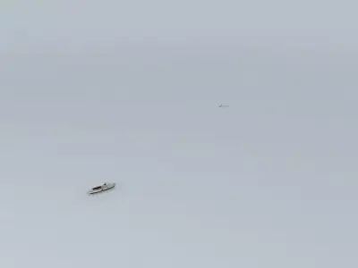 Ships boat floating in water Free 3D model