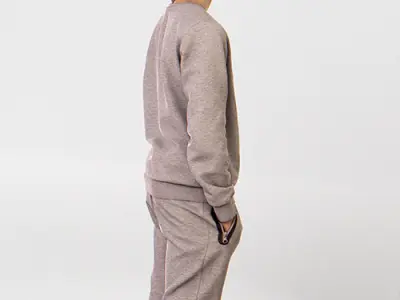 Posed 00117 02