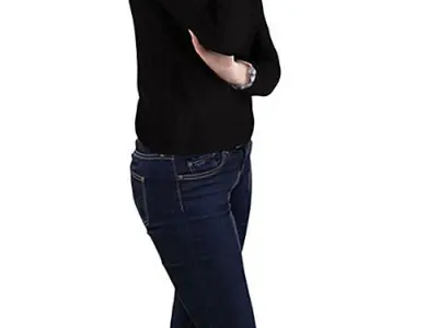 Melinda Posed 004