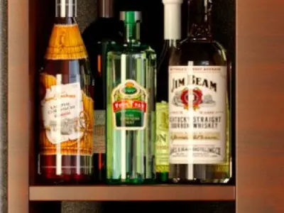  Big bar 5 Alcohol 