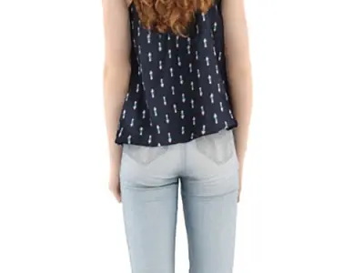 Hannah Posed 006