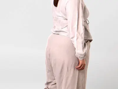 Posed Plus 00019 23