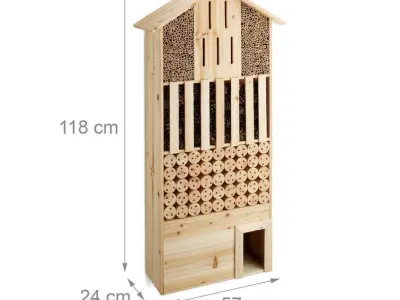 Balfe Natural Insect Hotel Bumblebee House 3D model