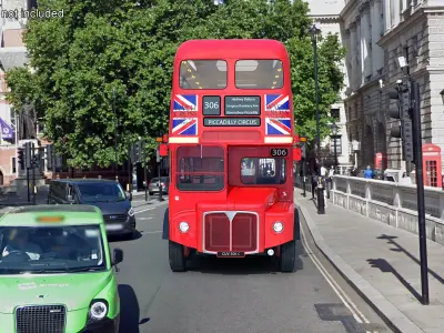 London Double Decker Bus Rigged 3D model
