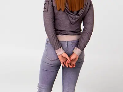Posed 00104 03