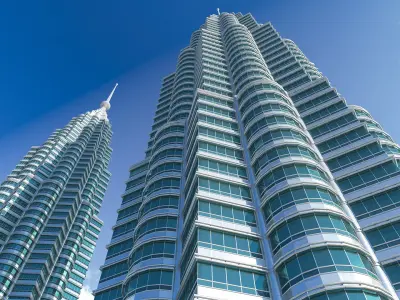  Petronas Towers Twin Skyscrapers 