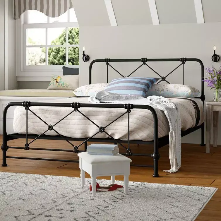 Cherrie Metal Bed Free 3D model